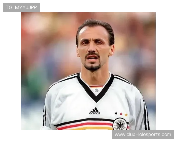 足球历史上首位豪门球星的崛起与影响力探究