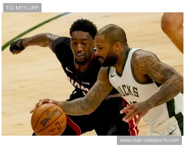 足球明星挑战篮球场 用脚踢进篮球框的惊人瞬间引发热议